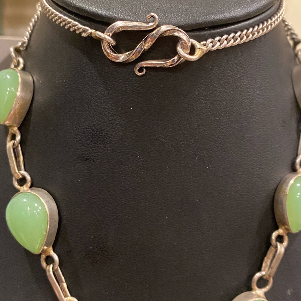 Elegant Green Chrysoprase Teardrop Necklace in Silver Tone Artisan Necklace - Picture 8 of 11